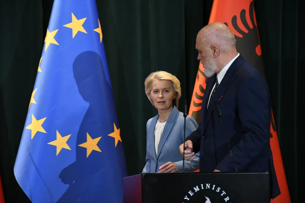 AB Komisyonu Başkanı von der Leyen, Arnavutluk’un üyeliğinin AB’yi güçlendireceğini söyledi