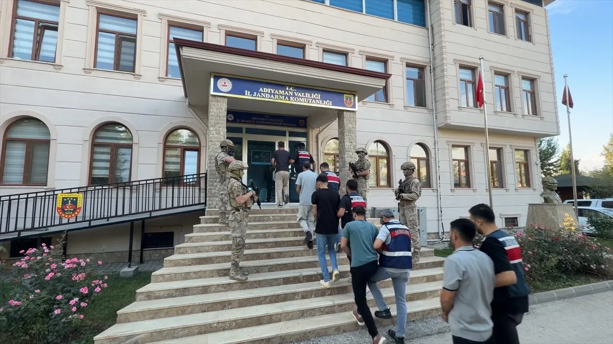 Adıyaman’da terör örgütü DEAŞ operasyonunda 5 şüpheli yakalandı