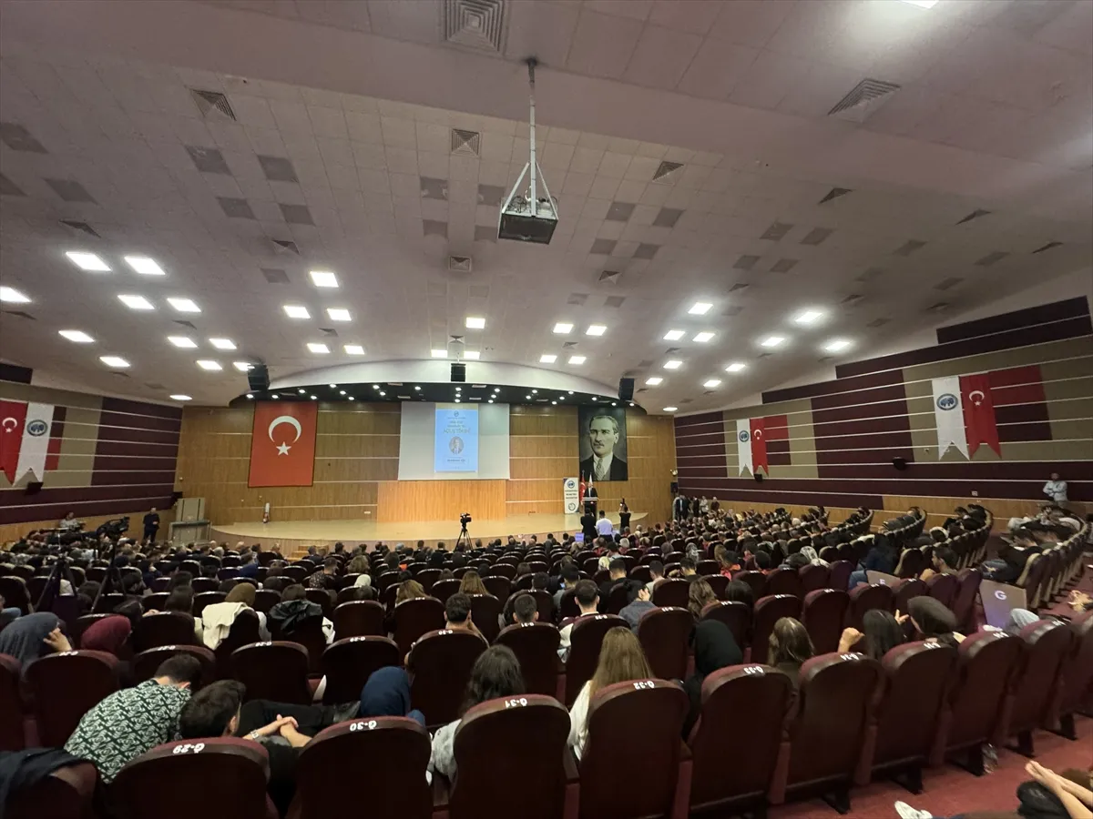 AK Parti Grup Başkanvekili Gül, Karaman’da akademik yıl açılış töreninde konuştu AK Parti Grup Başkanvekili Gül, Karaman’da akademik yıl açılış töreninde konuştu