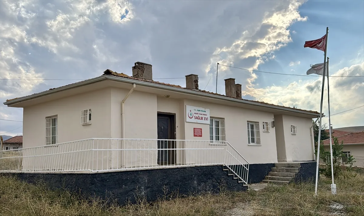 Atıl binalar onarılarak köy yaşam merkezlerine dönüştürüldü