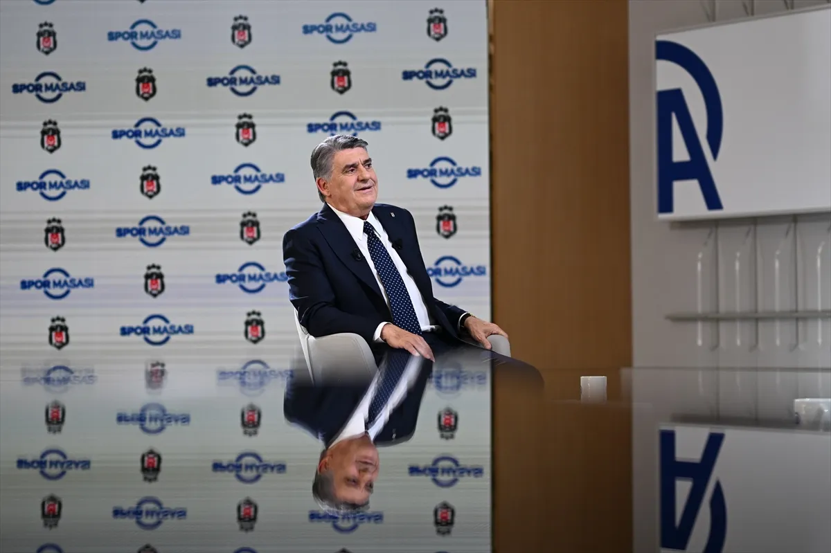 Beşiktaş Kulübü Başkanı Serdal Adalı, AA Spor Masası’nın konuğu oldu