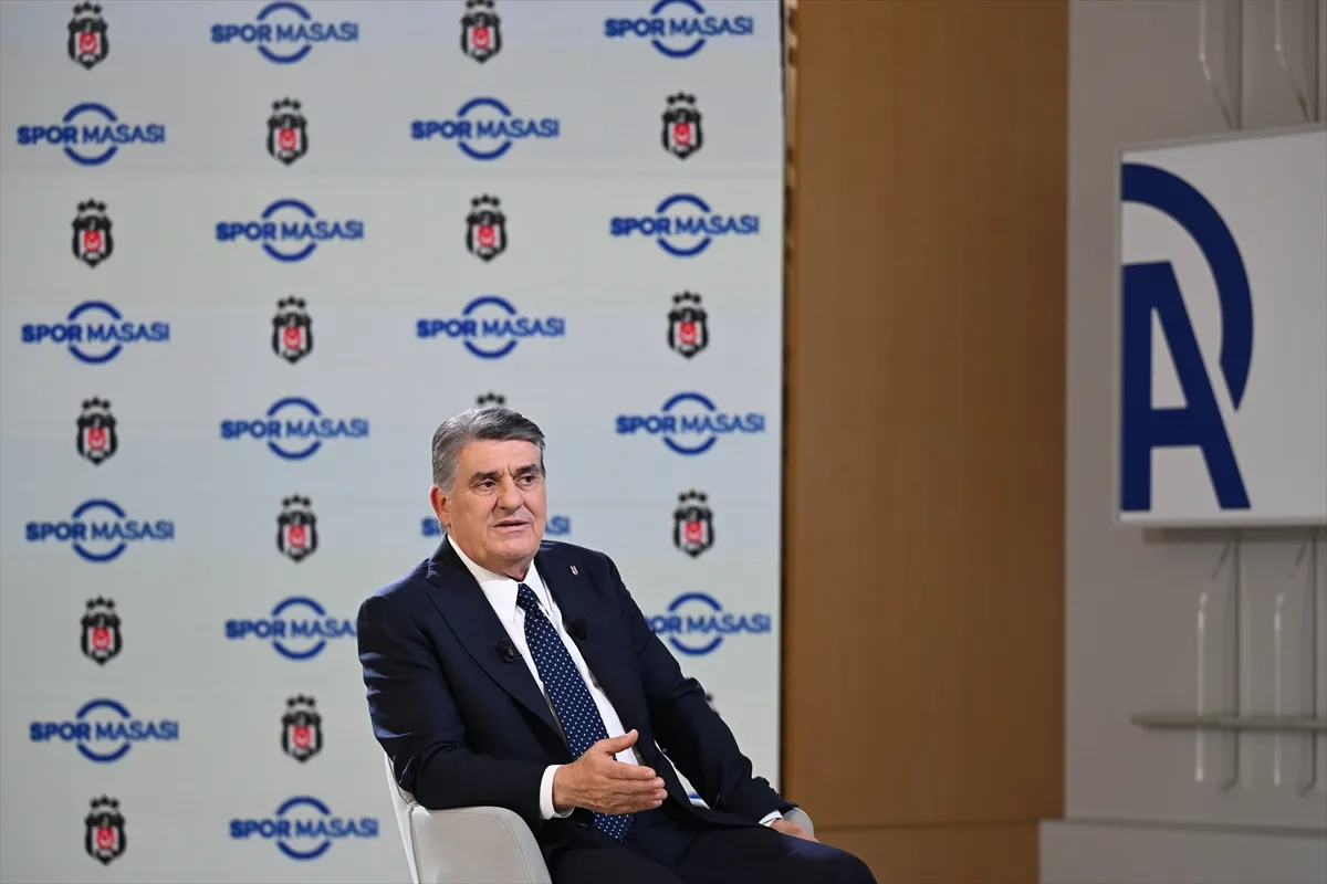 Beşiktaş Kulübü Başkanı Serdal Adalı, AA Spor Masası’nın konuğu oldu