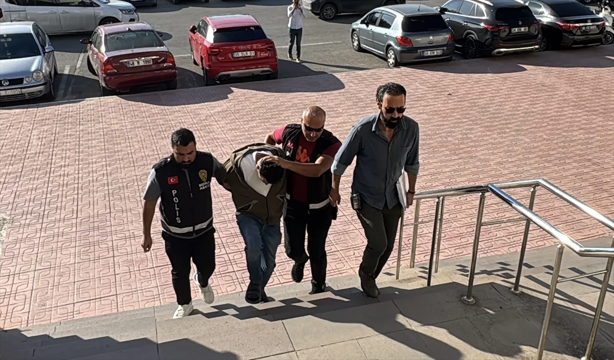 Bodrum’daki bıçaklı kavgada gözaltına alınan cinayet zanlısı tutuklandı (GÜNCELLEME) Bodrum’daki bıçaklı kavgada gözaltına alınan cinayet zanlısı tutuklandı (GÜNCELLEME)