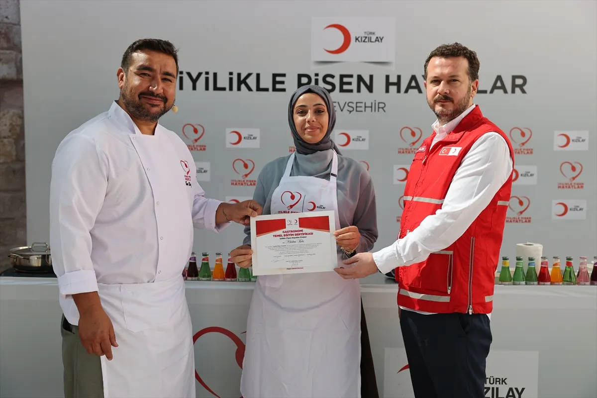Depremzede kadınlar Nevşehir’de aşçılık eğitimi aldı Depremzede kadınlar Nevşehir’de aşçılık eğitimi aldı