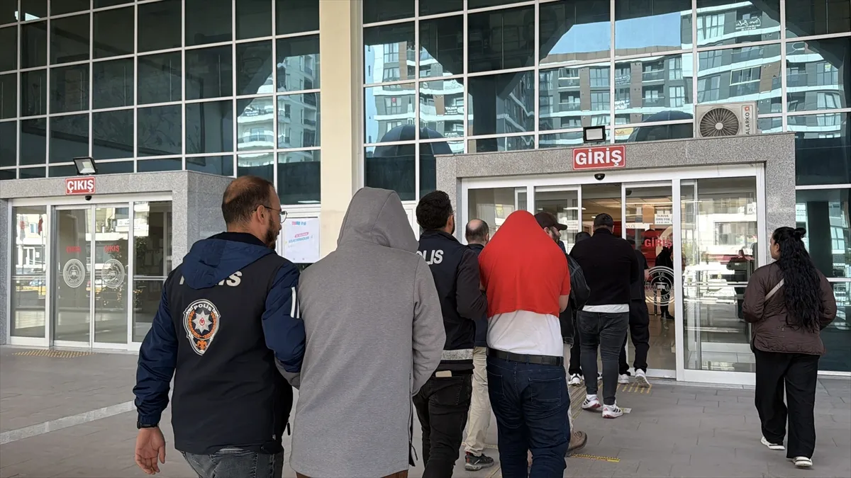 Edirne’deki yasa dışı bahis operasyonunda 7 kişi daha tutuklandı Edirne’deki yasa dışı bahis operasyonunda 7 kişi daha tutuklandı
