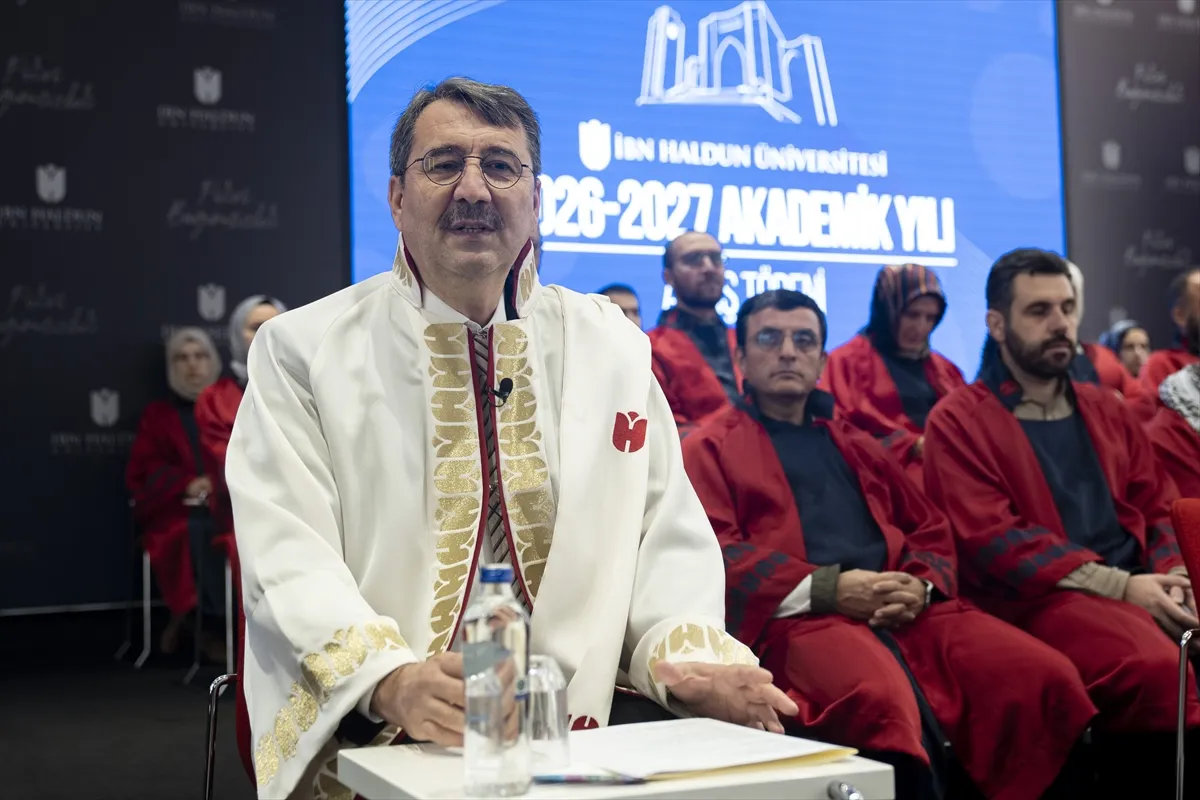 İbn Haldun Üniversitesinin yeni akademik yılı törenle açıldı İbn Haldun Üniversitesinin yeni akademik yılı törenle açıldı