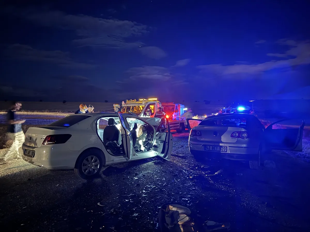 Karaman’da iki otomobilin çarpıştığı kazada 2 kişi öldü, 5 kişi yaralandı Karaman’da iki otomobilin çarpıştığı kazada 2 kişi öldü, 5 kişi yaralandı