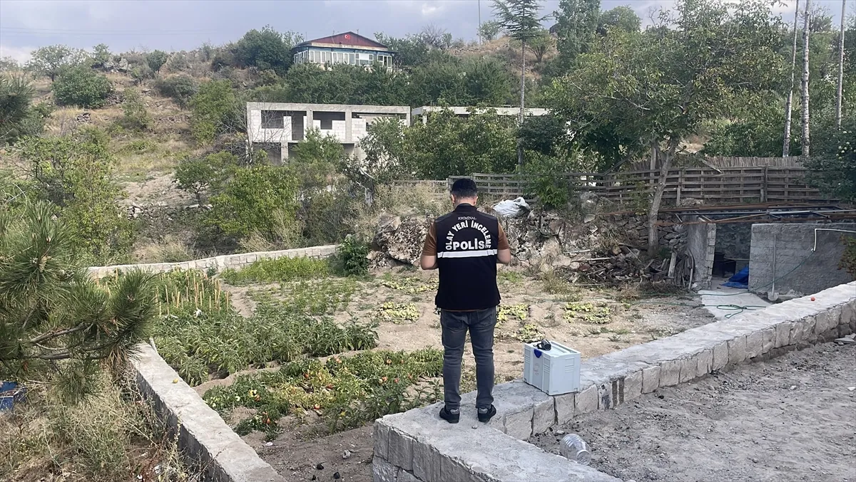 Kayseri’de babasının kucağındayken başına taş düşen çocuk hayatını kaybetti (GÜNCELLEME)