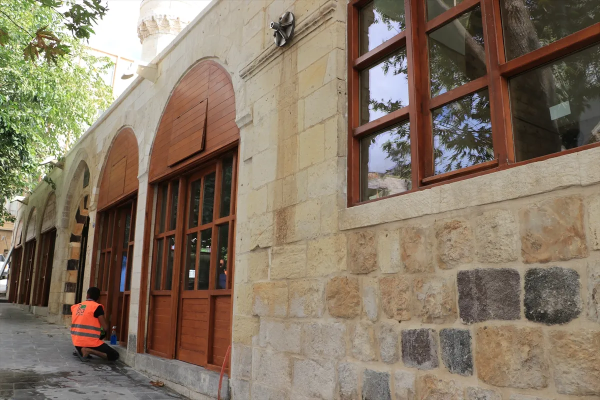 Kilis’te depremde ağır hasar gören tarihi Akcurun Camisi’nin restorasyonunda sona gelindi Kilis’te depremde ağır hasar gören tarihi Akcurun Camisi’nin restorasyonunda sona gelindi
