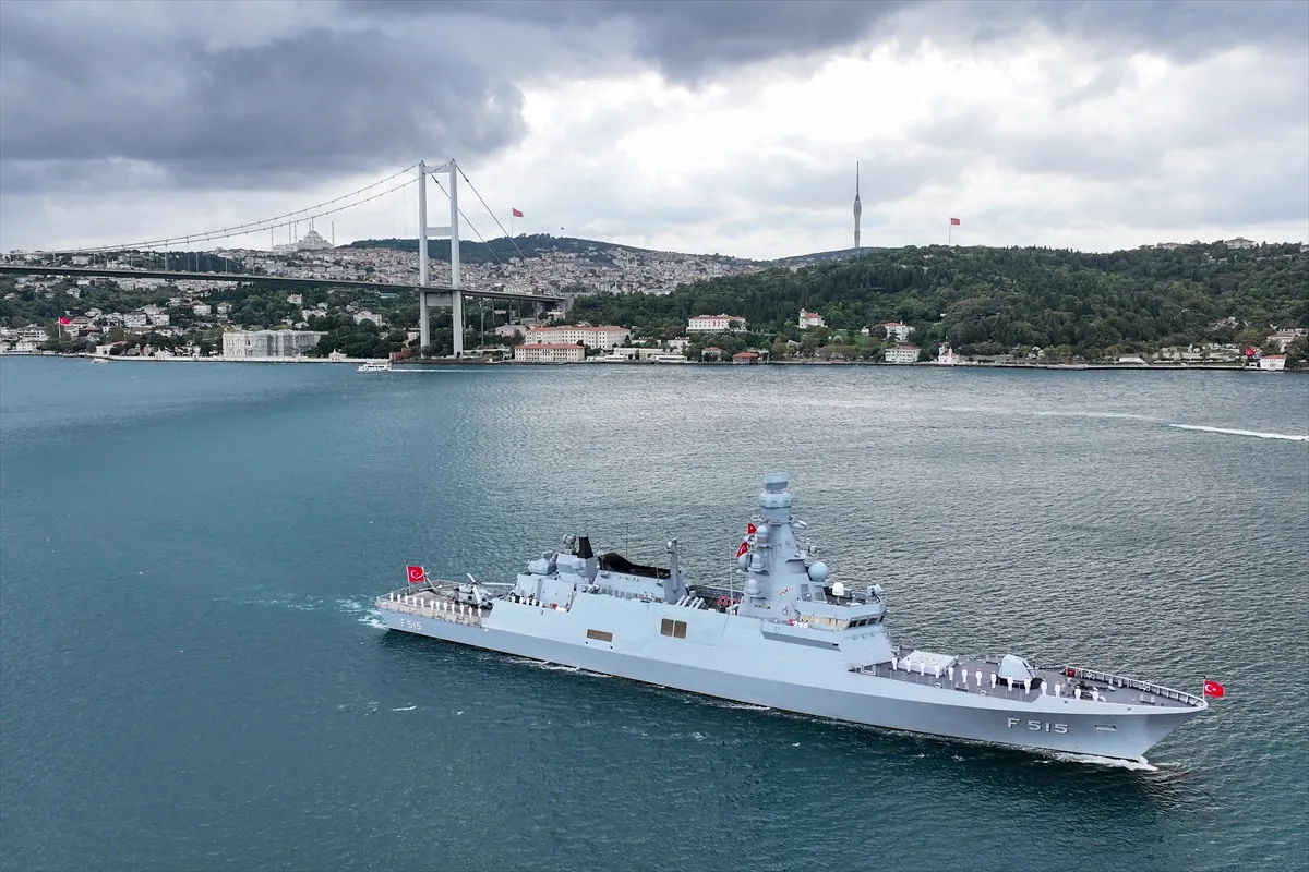 Preveze Deniz Zaferi kapsamında İstanbul Boğazı’ndan geçiş yapıldı