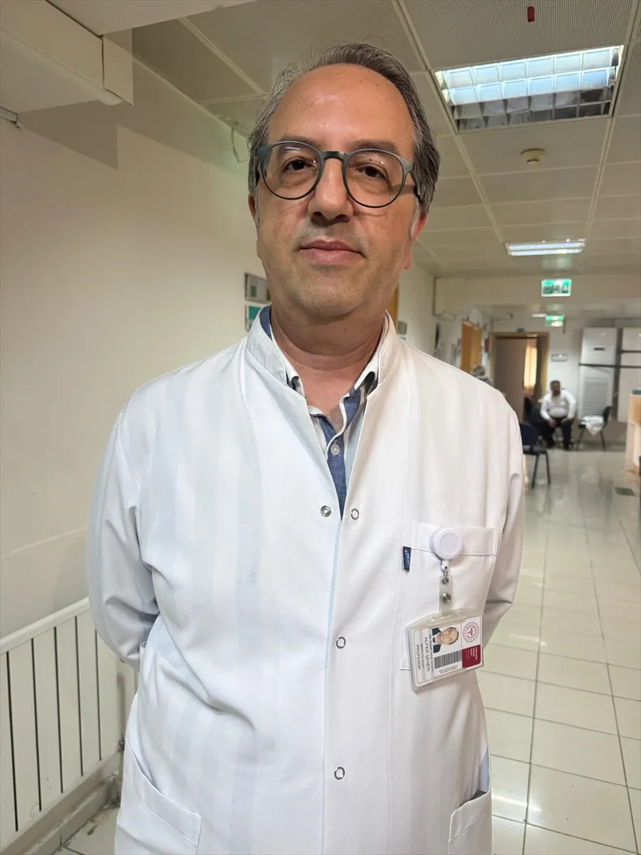 Prof. Dr. Şener’den 65 yaş üstü vatandaşlara grip aşısı çağrısı Prof. Dr. Şener’den 65 yaş üstü vatandaşlara grip aşısı çağrısı