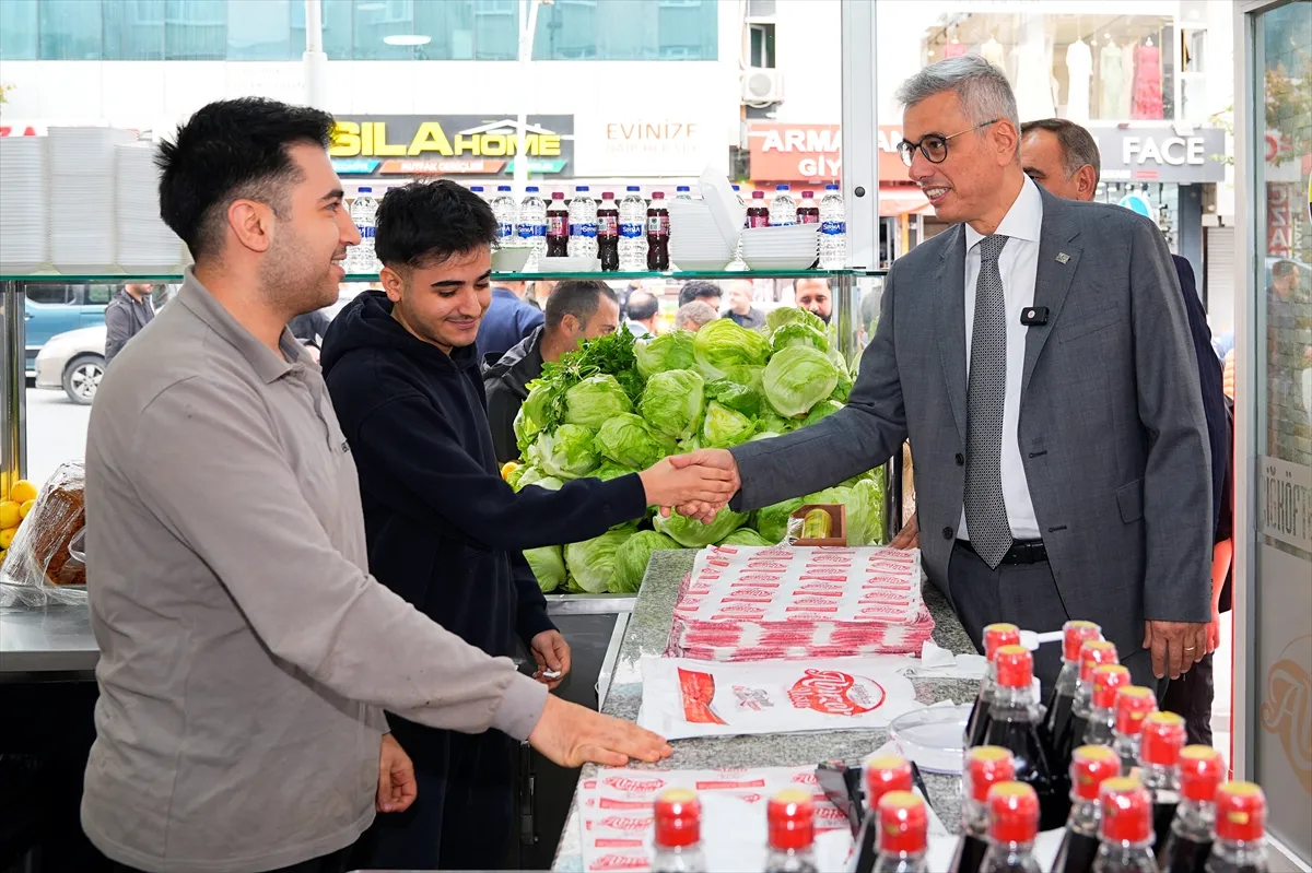 Sağlık Bakanı Memişoğlu, Sultangazi’de konuştu