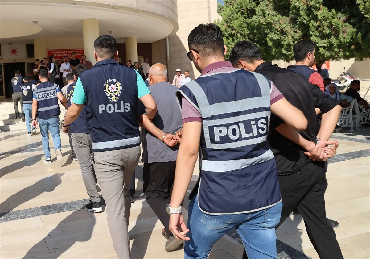 Şanlıurfa merkezli yasa dışı bahis operasyonunda 27 zanlı tutuklandı