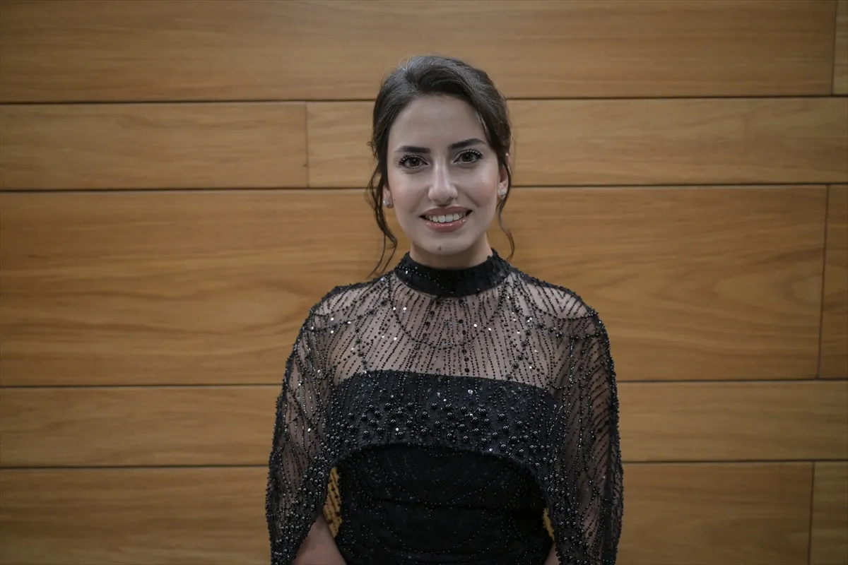 Türk müziğinin Sanat Güneşi Zeki Müren, vefatının 30. yılında Ankara’da şarkılarıyla anıldı