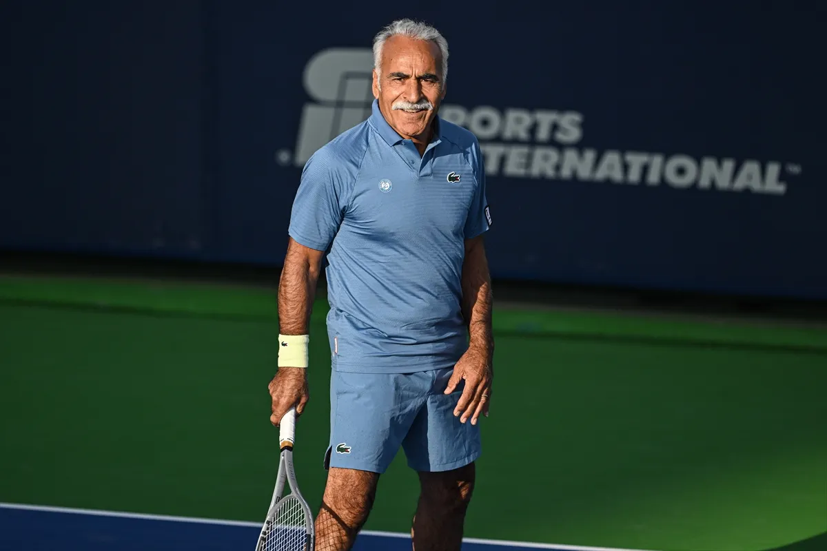 Türk Telekom Ankara Açık WTA 125 Tenis Turnuvası’nda Mansour Bahrami gösteri maçı yaptı Türk Telekom Ankara Açık WTA 125 Tenis Turnuvası’nda Mansour Bahrami gösteri maçı yaptı