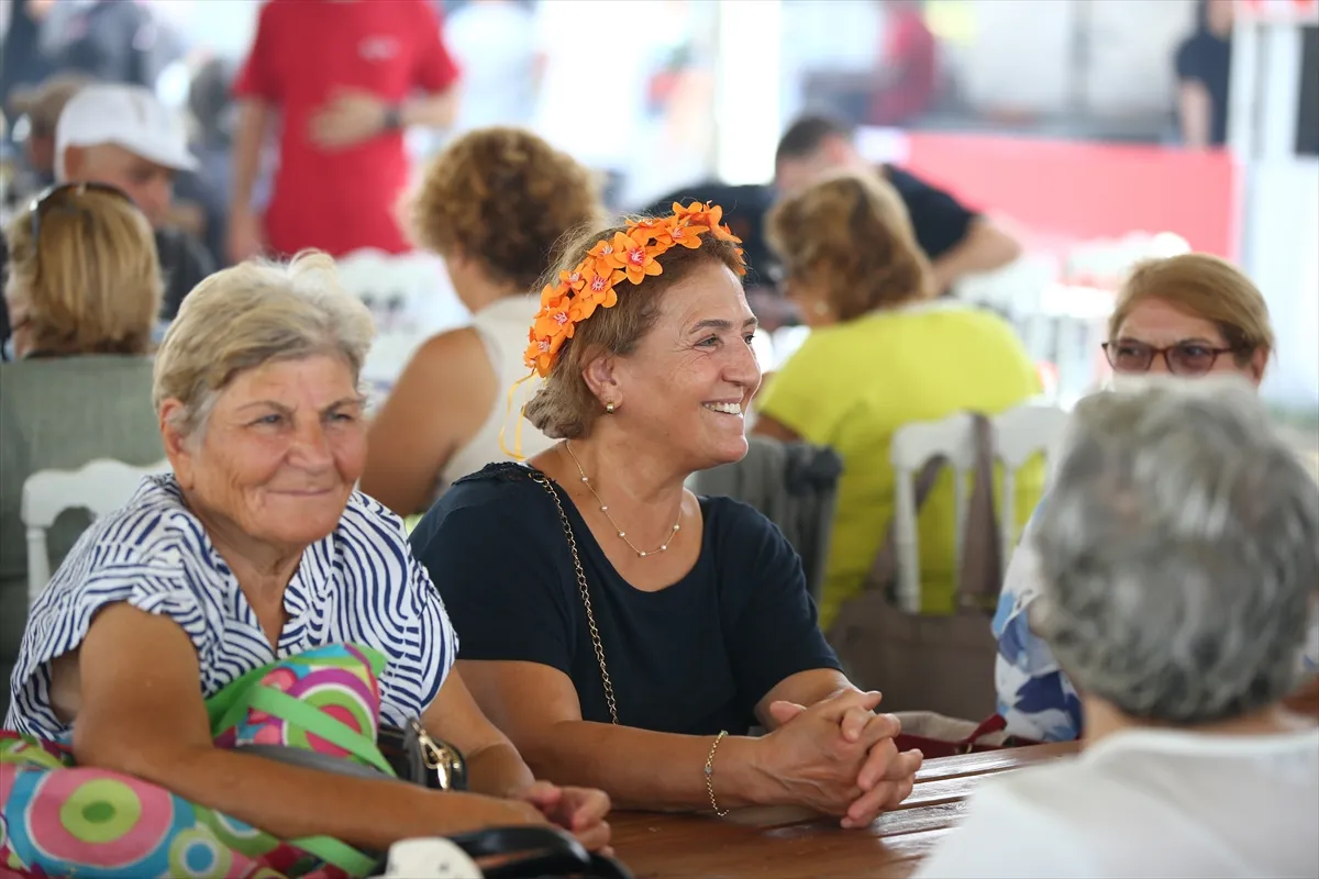 10. Uluslararası Adana Lezzet Festivali sürüyor 10. Uluslararası Adana Lezzet Festivali sürüyor