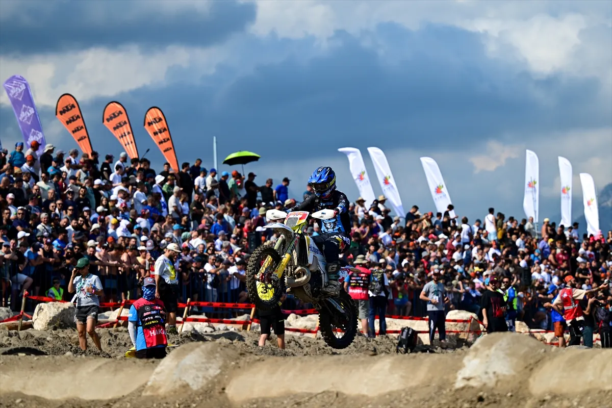 17. Sea to Sky Enduro Motosiklet Yarışları, plaj etabıyla başladı 17. Sea to Sky Enduro Motosiklet Yarışları, plaj etabıyla başladı