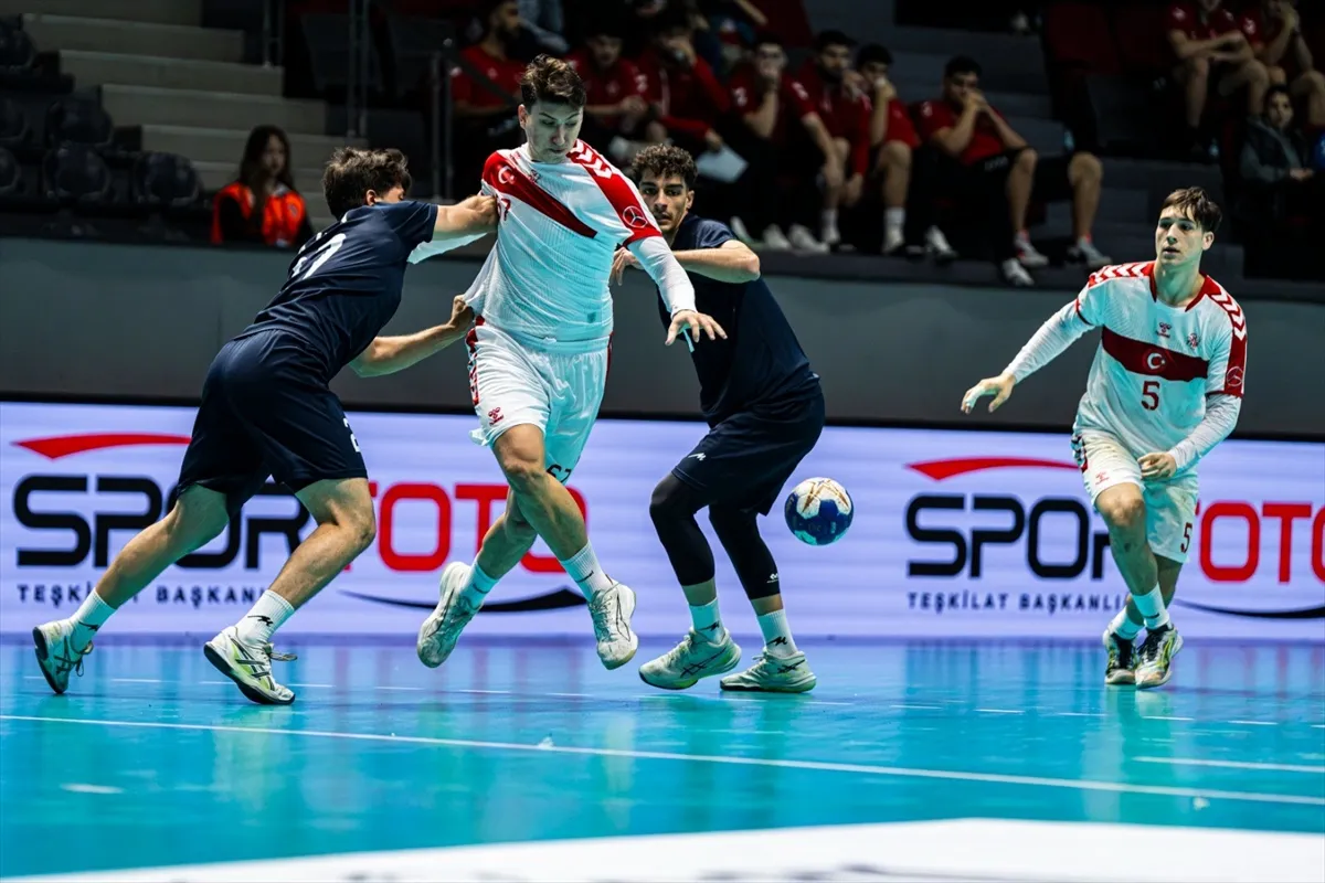 A Milli Erkek Hentbol Takımı hazırlıkta İran’ı 36-30 yendi