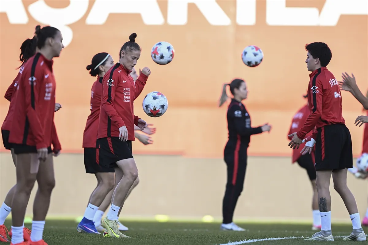 A Milli Kadın Futbol Takımı, Slovenya maçının hazırlıklarını tamamladı