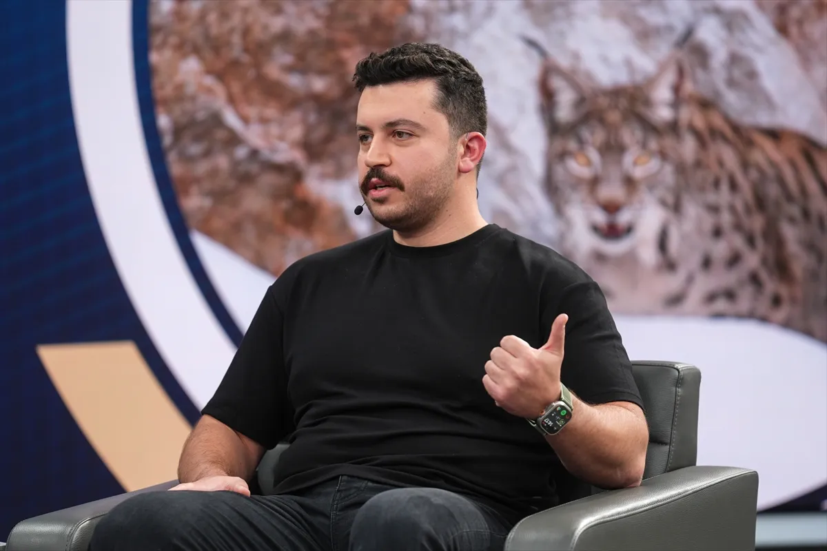 AA’da Gözcü: Mustafa Aslan ile Yabanın Hikayesi söyleşisi düzenlendi AA’da Gözcü: Mustafa Aslan ile Yabanın Hikayesi söyleşisi düzenlendi