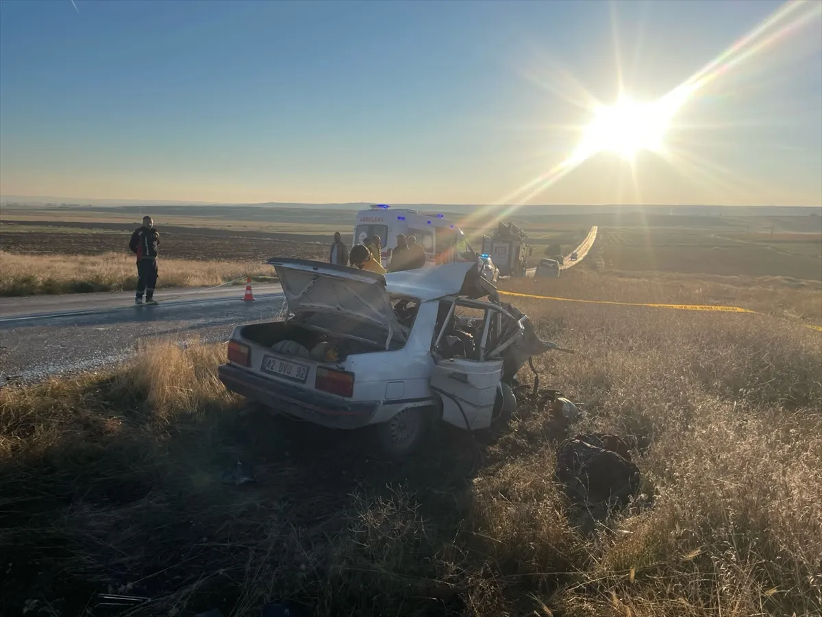 Afyonkarahisar’da iki otomobilin çarpıştığı kazada 4 kişi öldü, 4 kişi yaralandı Afyonkarahisar’da iki otomobilin çarpıştığı kazada 4 kişi öldü, 4 kişi yaralandı