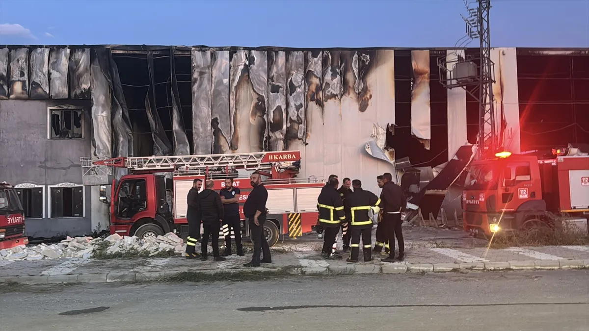 Afyonkarahisar’da mantar fabrikasında çıkan yangın söndürüldü (GÜNCELLEME)