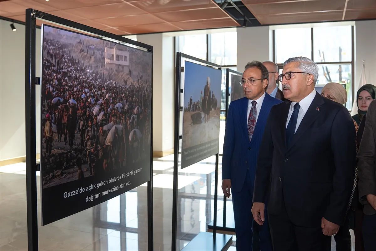 AK Parti’de Gazze: Vicdanın Şahitliği fotoğraf sergisi açıldı AK Parti’de Gazze: Vicdanın Şahitliği fotoğraf sergisi açıldı