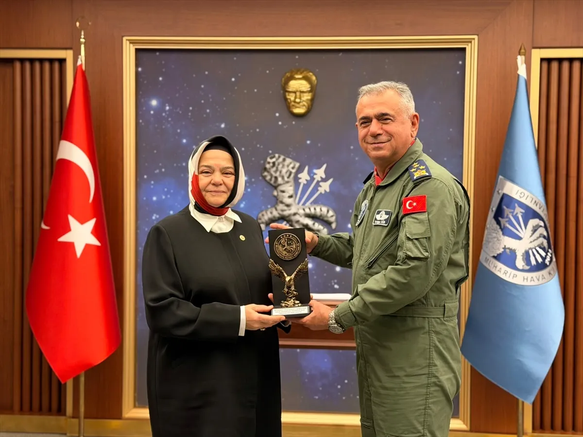 AK Parti Eskişehir Milletvekili Gürcan, Eskişehir’de çeşitli ziyaretlerde bulundu AK Parti Eskişehir Milletvekili Gürcan, Eskişehir’de çeşitli ziyaretlerde bulundu