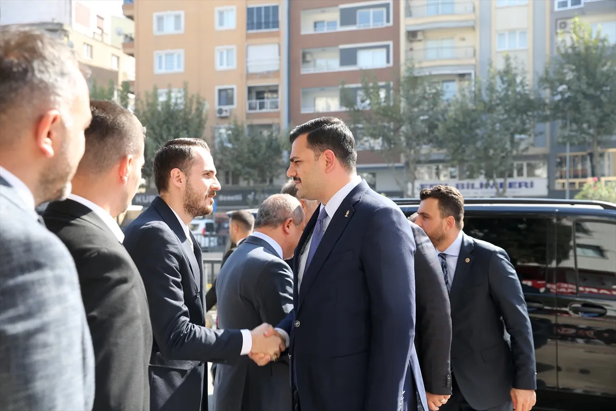 AK Parti Genel Sekreteri İnan, MHP Manisa İl Başkanlığını ziyaret etti AK Parti Genel Sekreteri İnan, MHP Manisa İl Başkanlığını ziyaret etti