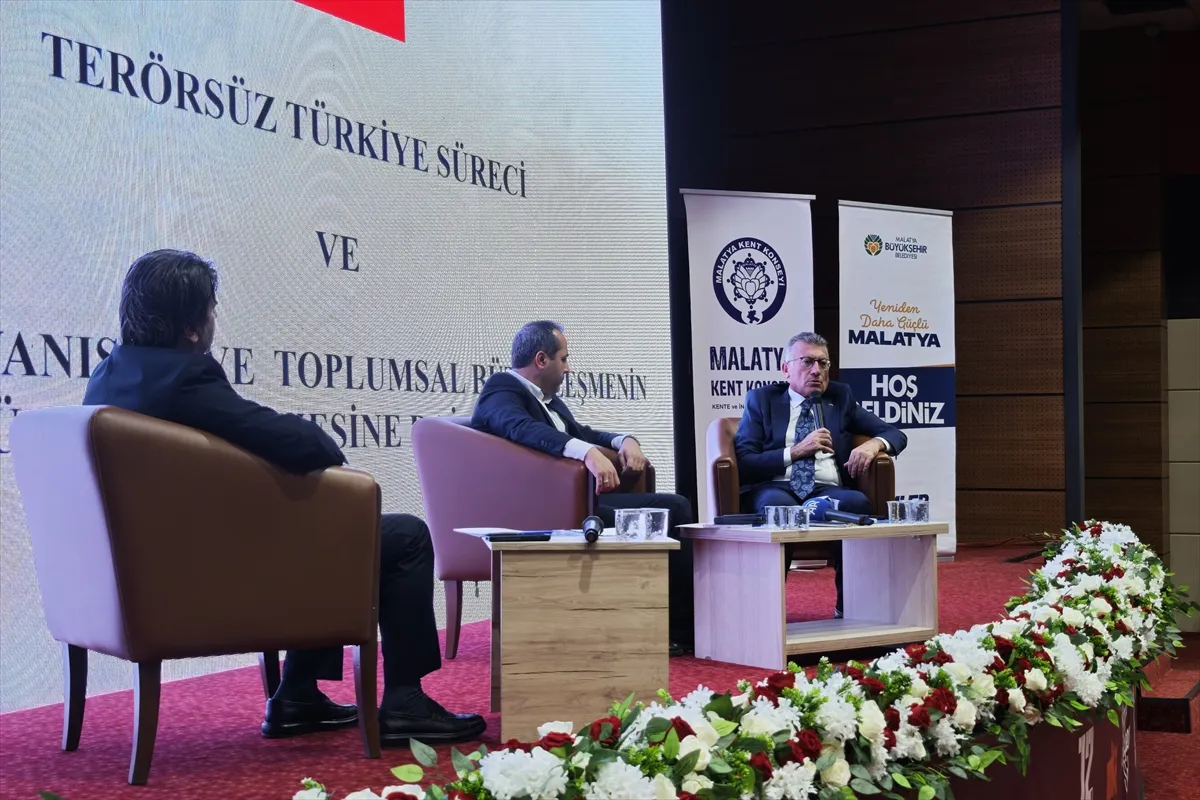AK Parti Grup Başkanı Güler, Malatya’da konuştu AK Parti Grup Başkanı Güler, Malatya’da konuştu