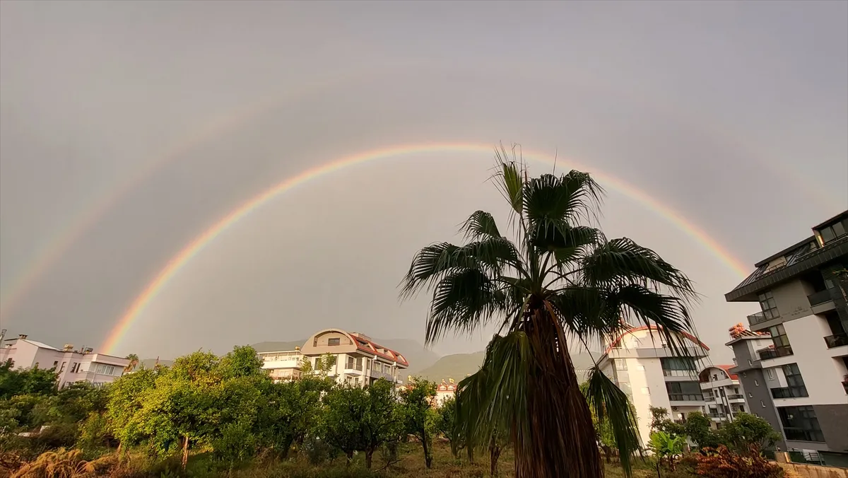 Alanya’da sağanak sonrası çift gökkuşağı oluştu Alanya’da sağanak sonrası çift gökkuşağı oluştu