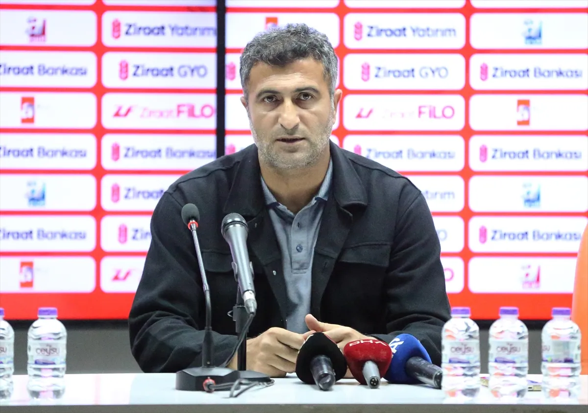 Alanyaspor-Bingölspor maçında teknik direktörden itiraf Alanyaspor-Bingölspor maçında teknik direktörden itiraf