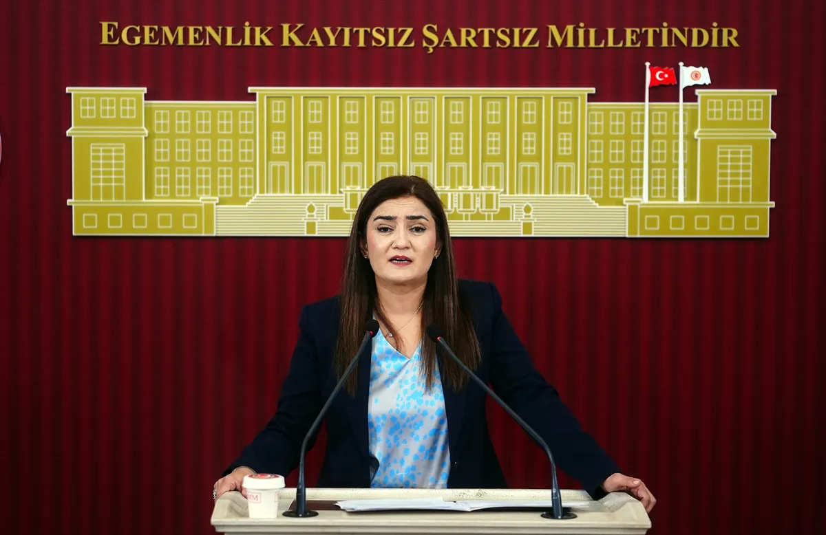 Ankara’da CHP’li Kılıç’tan Tugay’a suç duyurusu Ankara’da CHP’li Kılıç’tan Tugay’a suç duyurusu