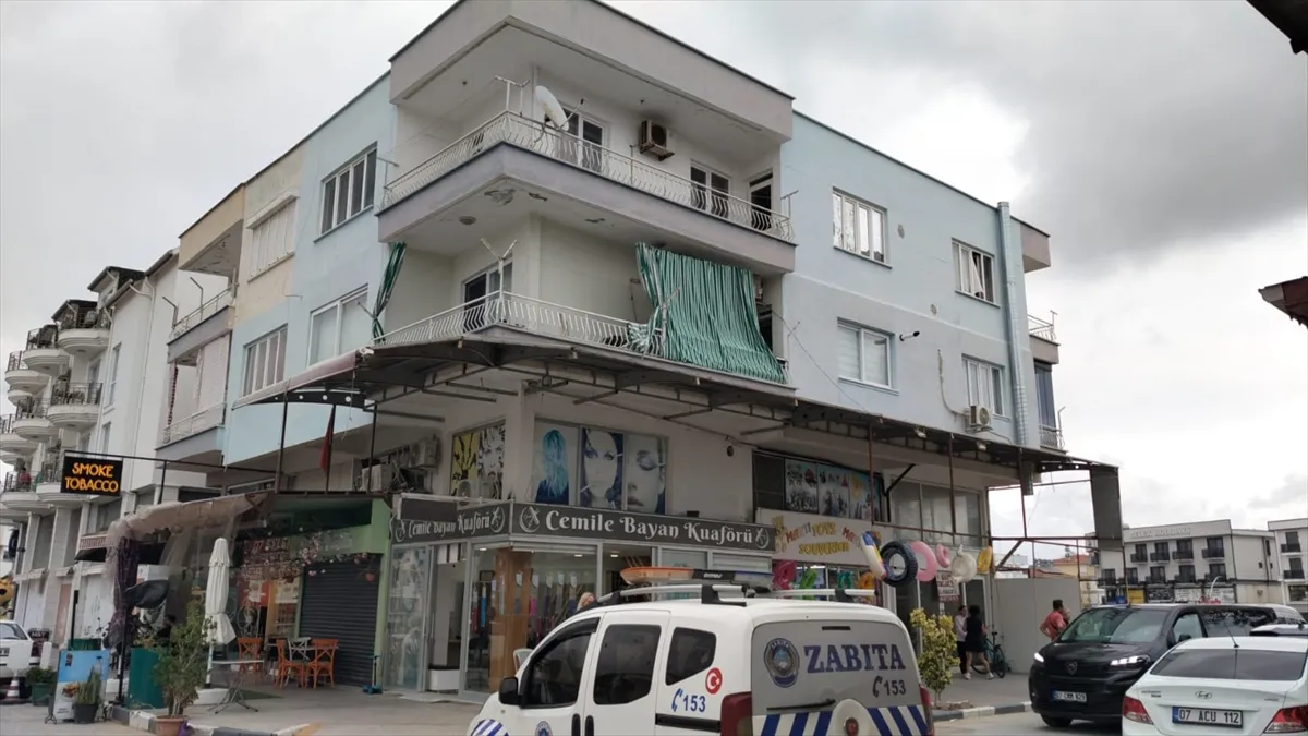 Antalya’da evinde hareketsiz bulunan kadın, hastanede hayatını kaybetti Antalya’da evinde hareketsiz bulunan kadın, hastanede hayatını kaybetti