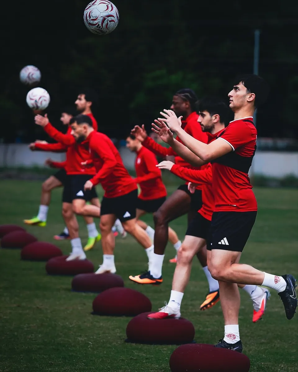 Antalyaspor, Boluspor maçının hazırlıklarına başladı