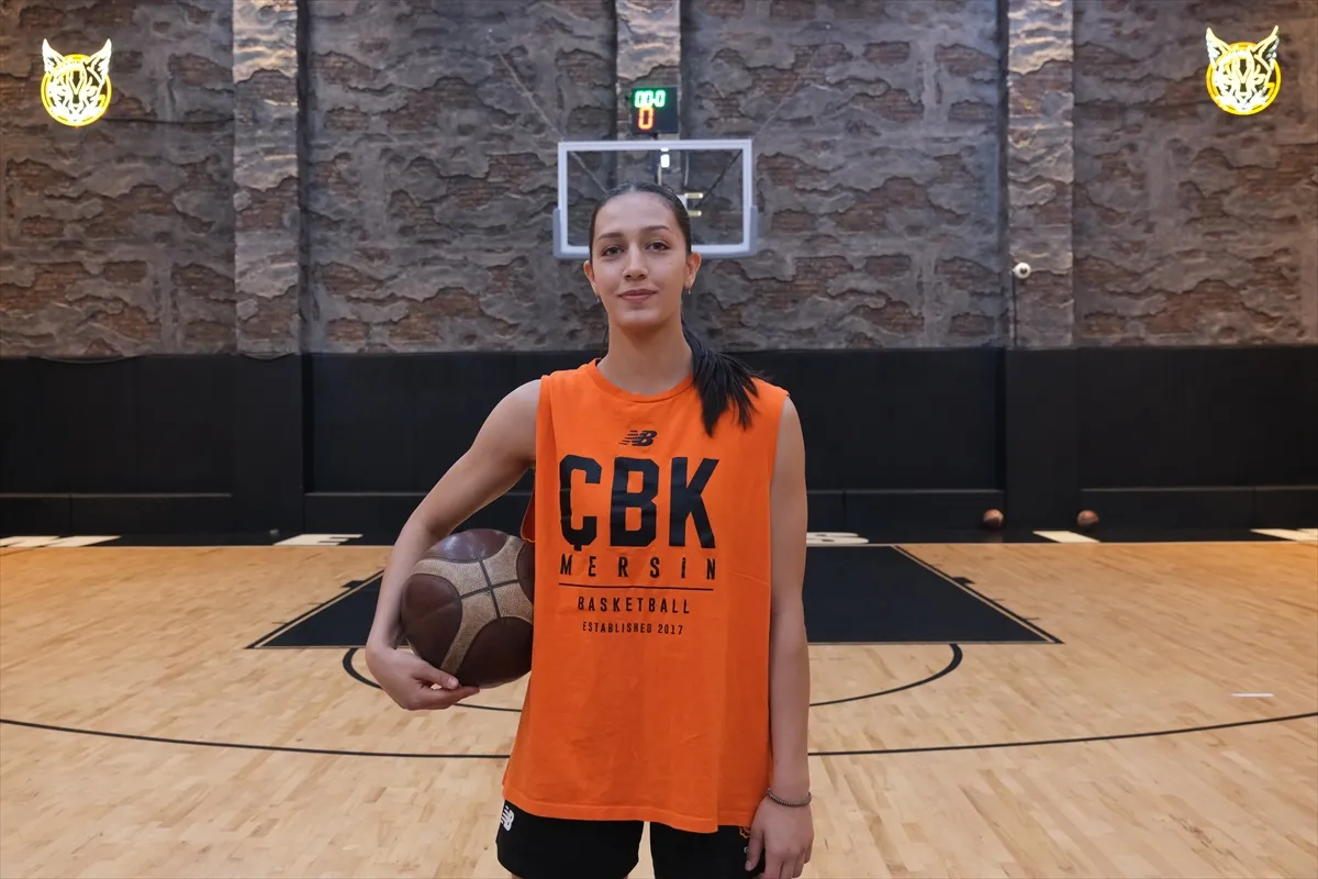 Avrupa 16 yaş altı basketbol şampiyonasının asist kraliçesi Mersin ÇBK’da da süre istiyor Avrupa 16 yaş altı basketbol şampiyonasının asist kraliçesi Mersin ÇBK’da da süre istiyor