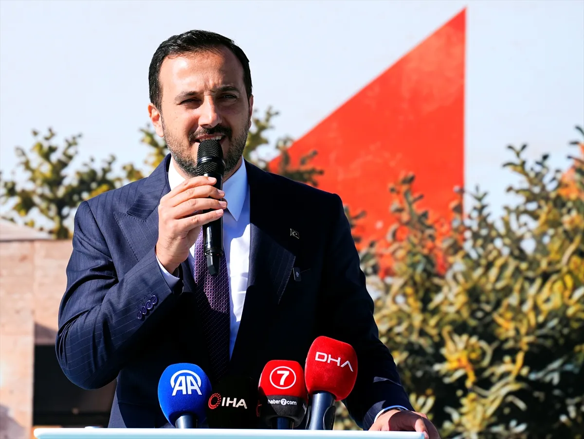 Bağcılar’da hayata geçirilen Nezaket Okulu projesinin temeli atıldı Bağcılar’da hayata geçirilen Nezaket Okulu projesinin temeli atıldı