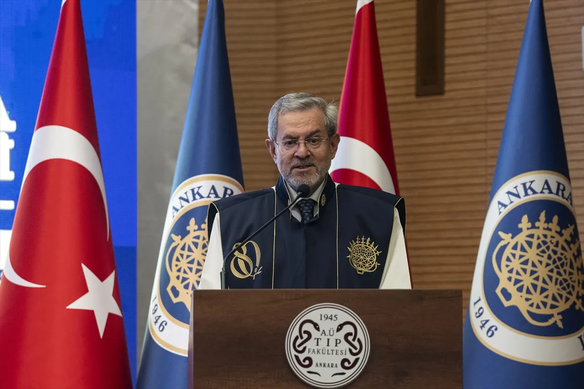 Bakan Bayraktar, Türkiye’nin, 2040’ta enerjisinin yüzde 70’ini yenilenebilir kaynaklardan sağlayacağını bildirdi Bakan Bayraktar, Türkiye’nin, 2040’ta enerjisinin yüzde 70’ini yenilenebilir kaynaklardan sağlayacağını bildirdi