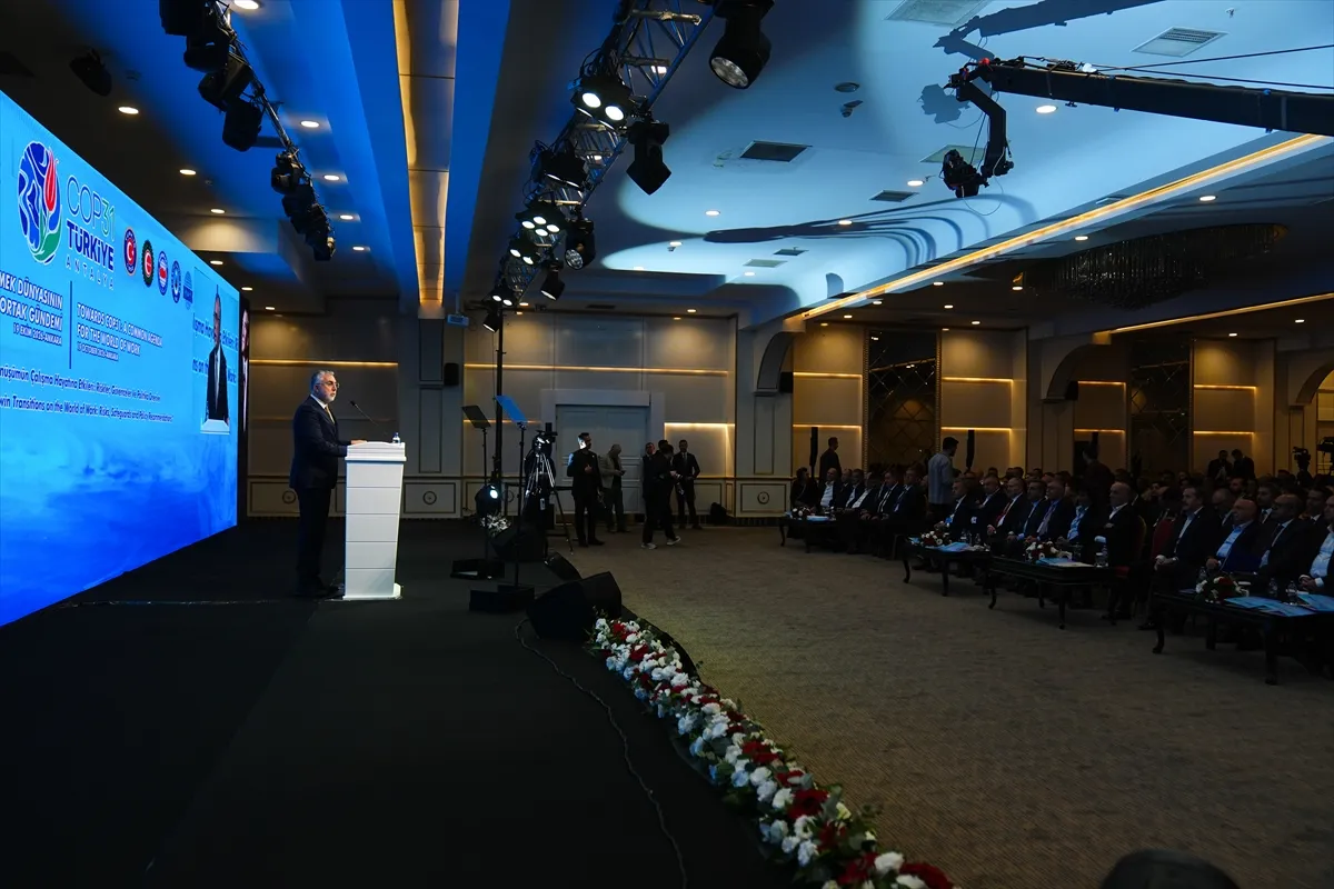 Bakan Işıkhan, COP31’e Giderken Emek Dünyasının Ortak Gündemi programında konuştu