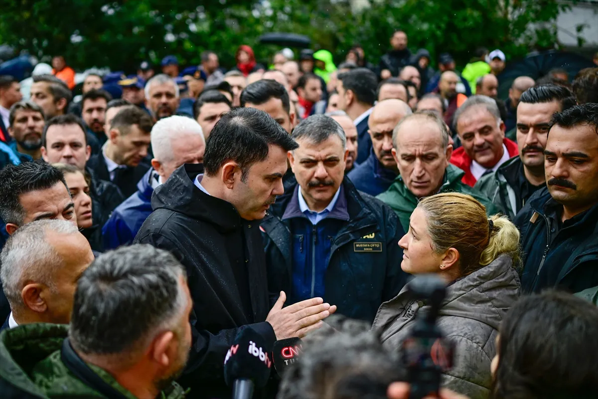 Bakan Kurum ve Bakan Çiftçi, Sarıyer’de incelemelerde bulundu
