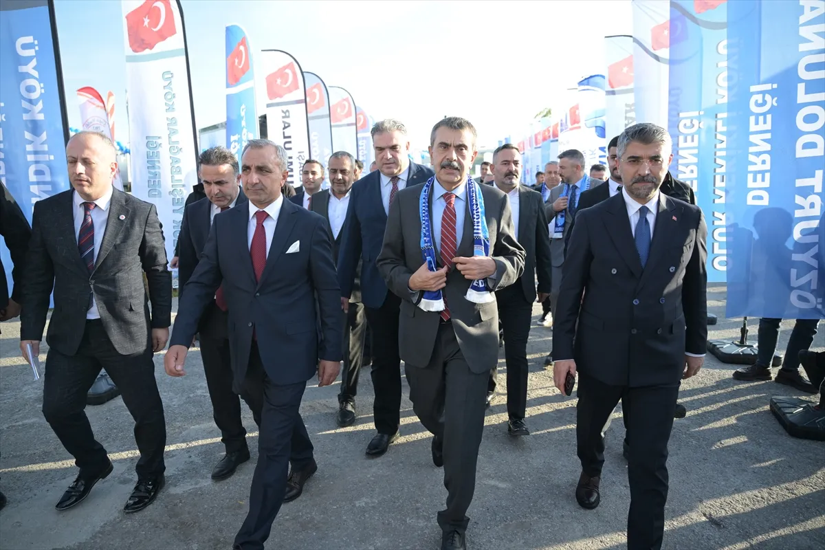 Bakan Tekin, 12. Ankara Erzurum Tanıtım Günleri programına katıldı