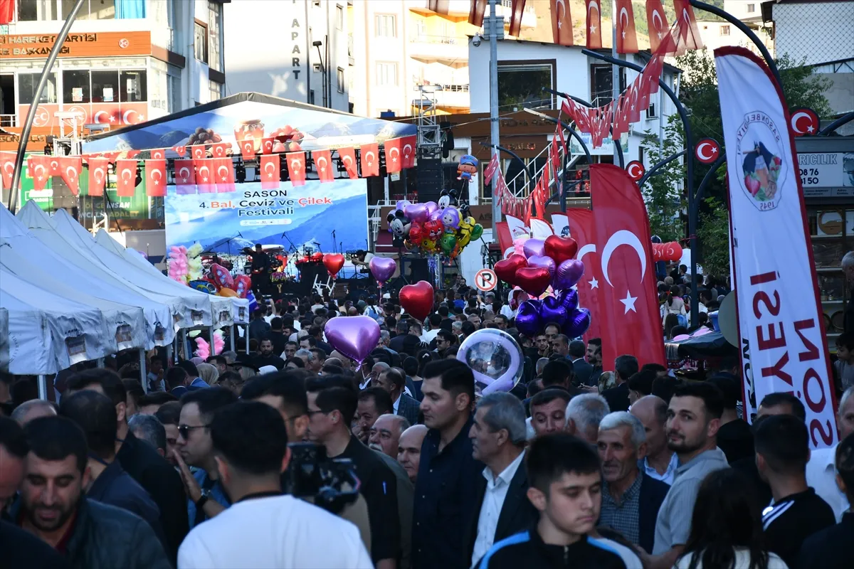 Batman’da 4. Bal, Ceviz ve Çilek Festivali yapıldı Batman’da 4. Bal, Ceviz ve Çilek Festivali yapıldı