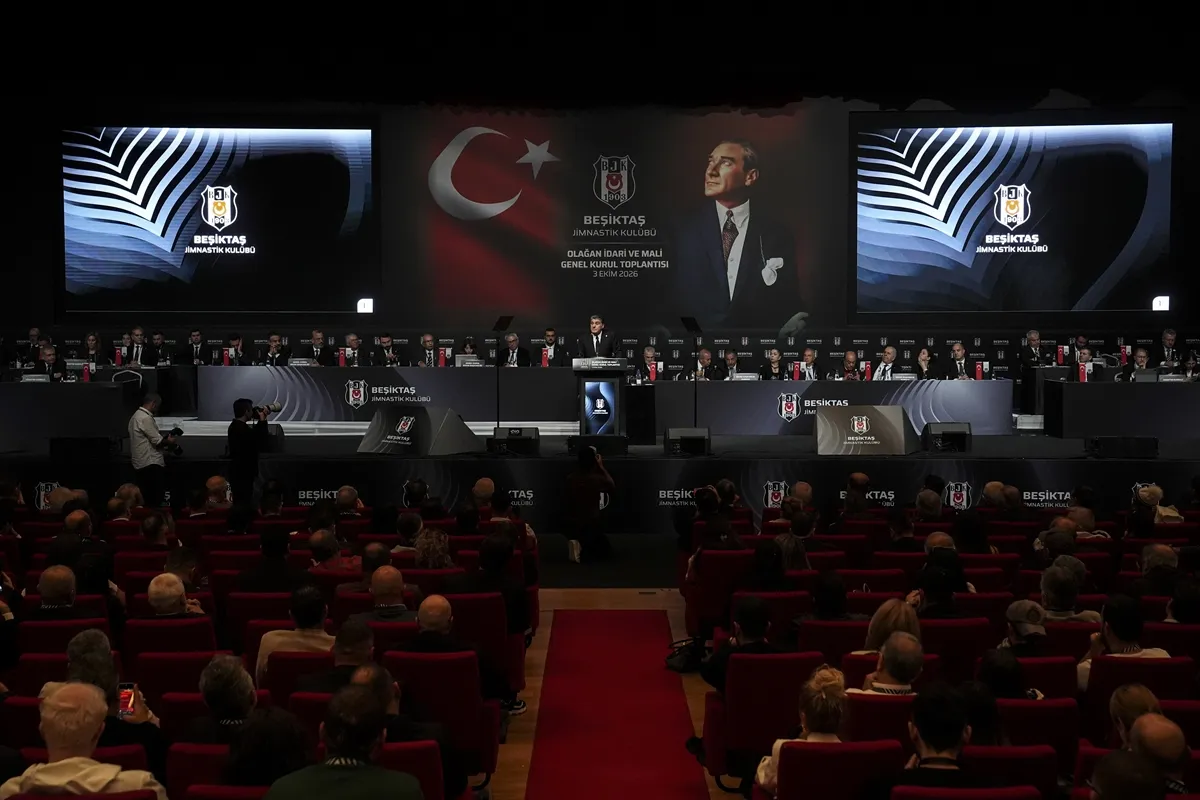Beşiktaş Kulübünün idari ve mali olağan genel kurulu Beşiktaş Kulübünün idari ve mali olağan genel kurulu