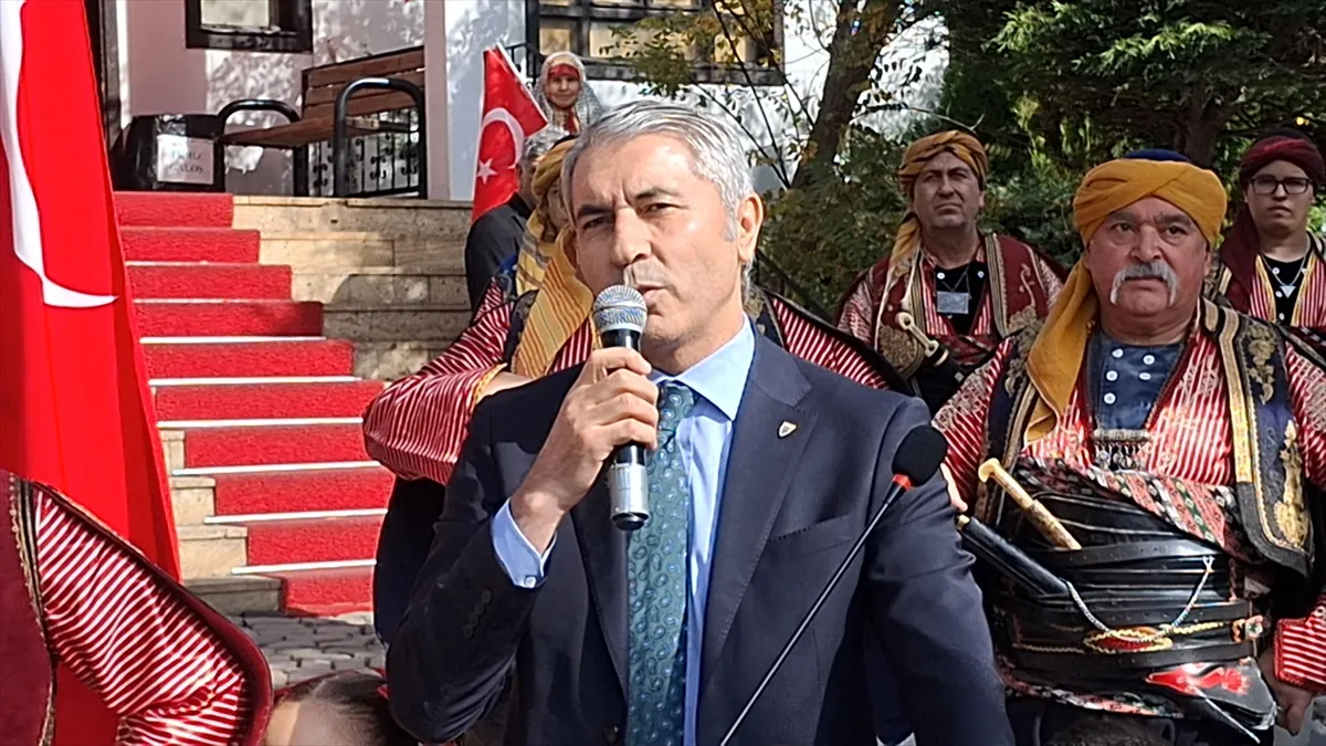 Beypazarı’nda Cumhuriyet’in 103. yılı yürüyüşle kutlandı
