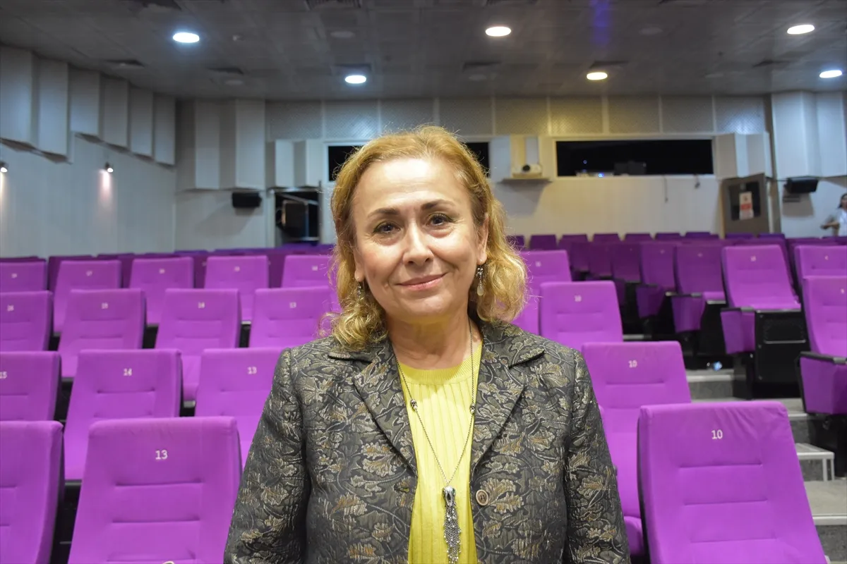 BİR NEFES BİN ZEHİR - Elektronik sigara gençler arasında sosyalleşme aracına dönüşmemeli uyarısı BİR NEFES BİN ZEHİR - Elektronik sigara gençler arasında sosyalleşme aracına dönüşmemeli uyarısı
