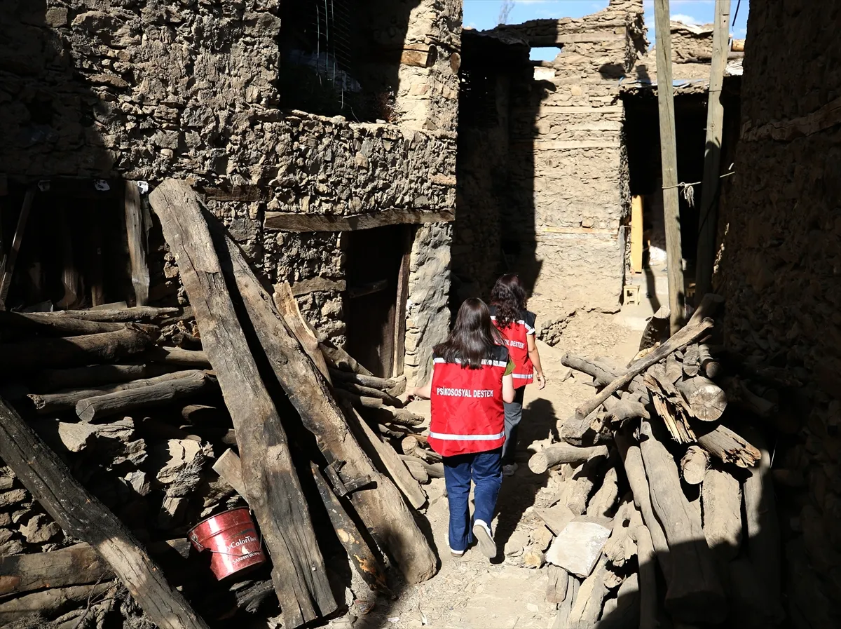 Bitlis’te uzman ekipler sosyal hizmetleri köylere taşıyor Bitlis’te uzman ekipler sosyal hizmetleri köylere taşıyor