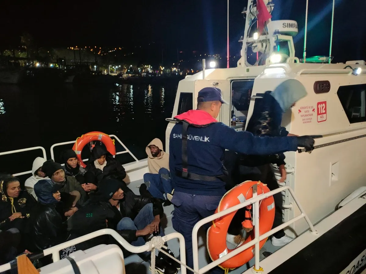 Bodrum açıklarında 36 düzensiz göçmen kurtarıldı Bodrum açıklarında 36 düzensiz göçmen kurtarıldı