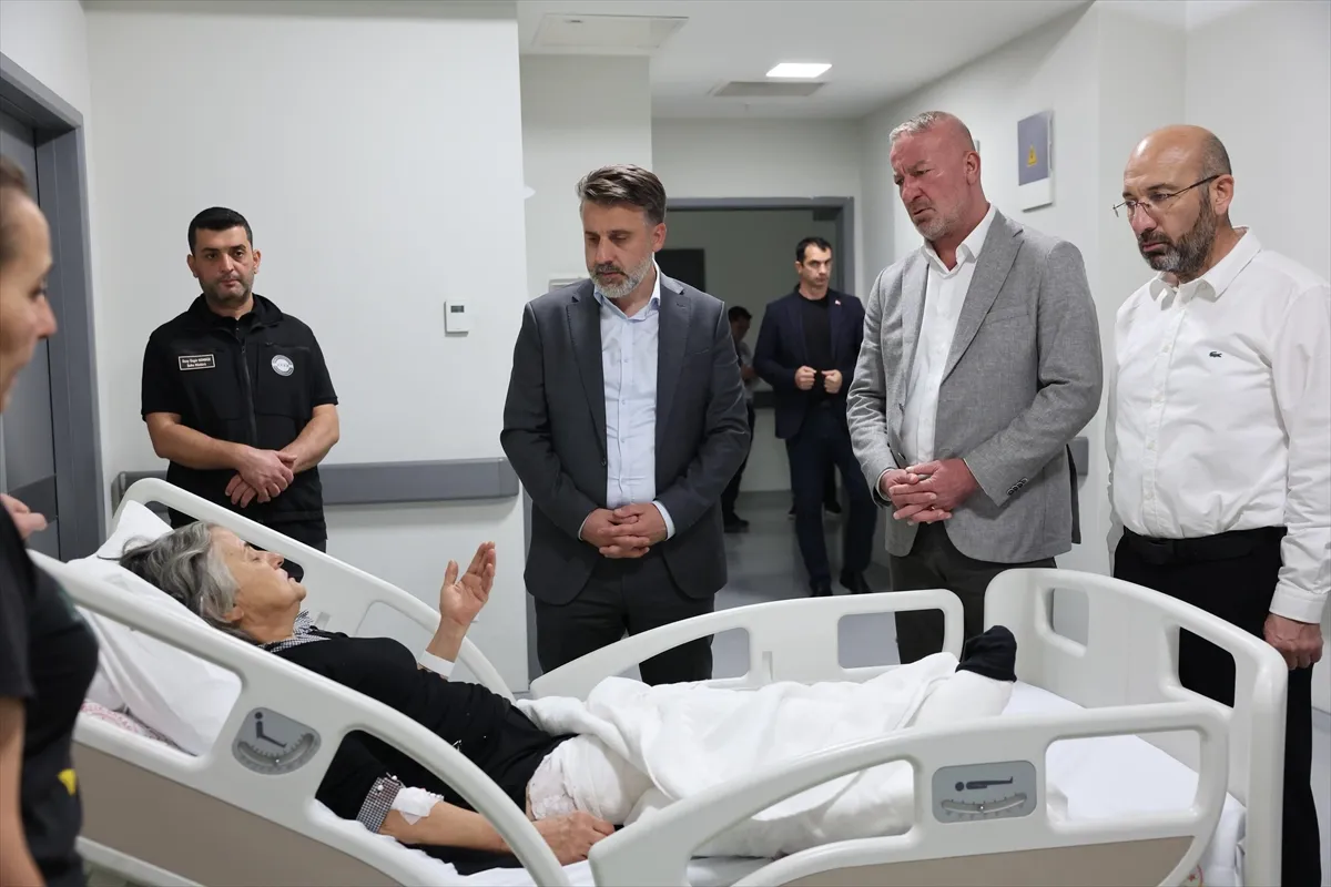 Bursa Büyükşehir Belediye Başkan Vekili Biba, Manisa’daki kazada yaralanan vatandaşları ziyaret etti Bursa Büyükşehir Belediye Başkan Vekili Biba, Manisa’daki kazada yaralanan vatandaşları ziyaret etti