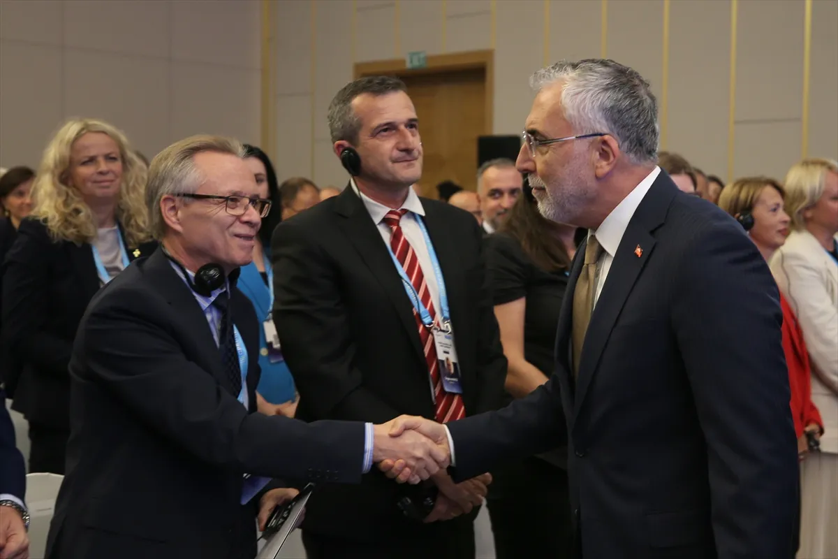 Çalışma ve Sosyal Güvenlik Bakanı Işıkhan, Antalya’da konuştu