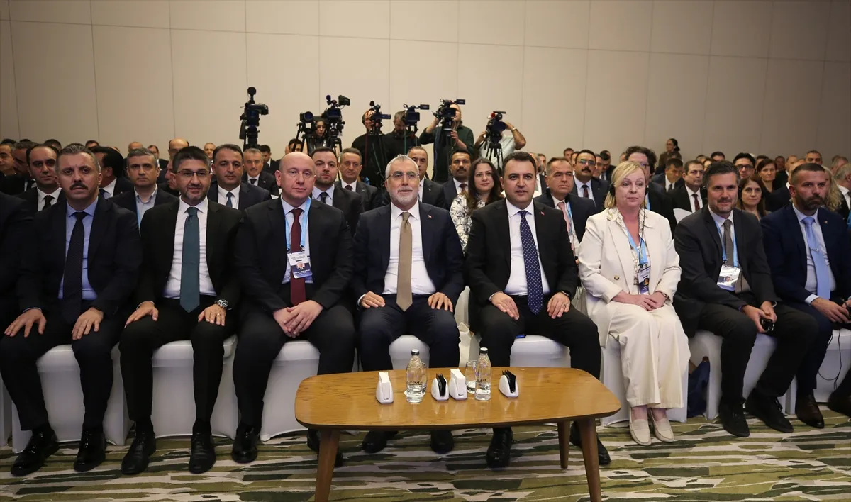 Çalışma ve Sosyal Güvenlik Bakanı Işıkhan, Antalya’da konuştu